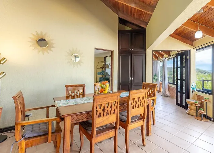 Villa Sunset - Your Sunshine Escape!